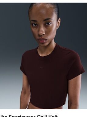 Nike Women's chill knit crop  - Deep Burgundy - medium